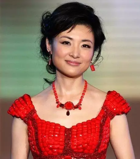 1、土木夫妻如何化解:夫妻土木相剋如何化解拜託了各位 謝謝