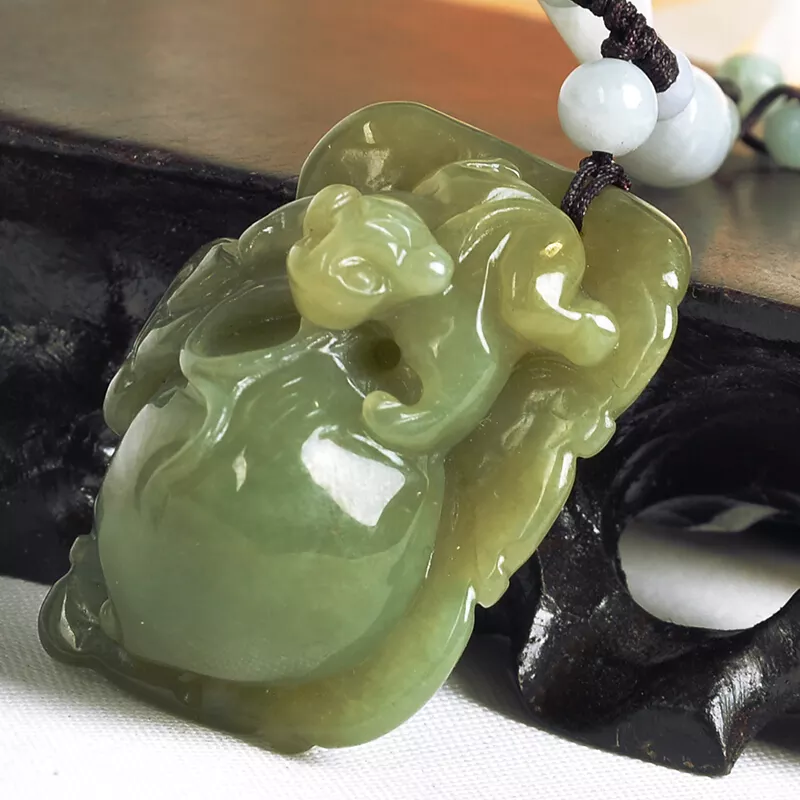 6、屬猴的人帶金還是玉好:屬猴帶什麼玉器好