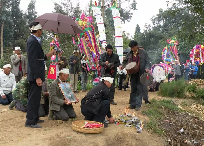 3、看家中喪事:家裡有喪事需要注意什麼