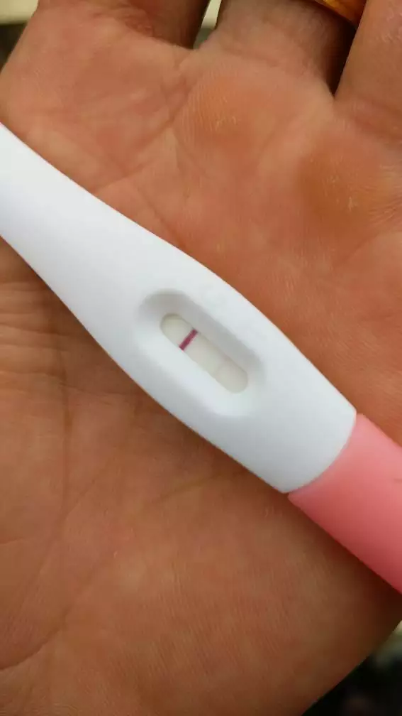 驗孕棒c區一條杠是什麼意思：驗孕棒驗出C區有一條杠T區沒有是什麼意思