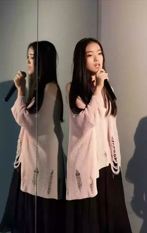 1、歌手王身患頑疾無兒無女不曾婚配:王的個人檔案