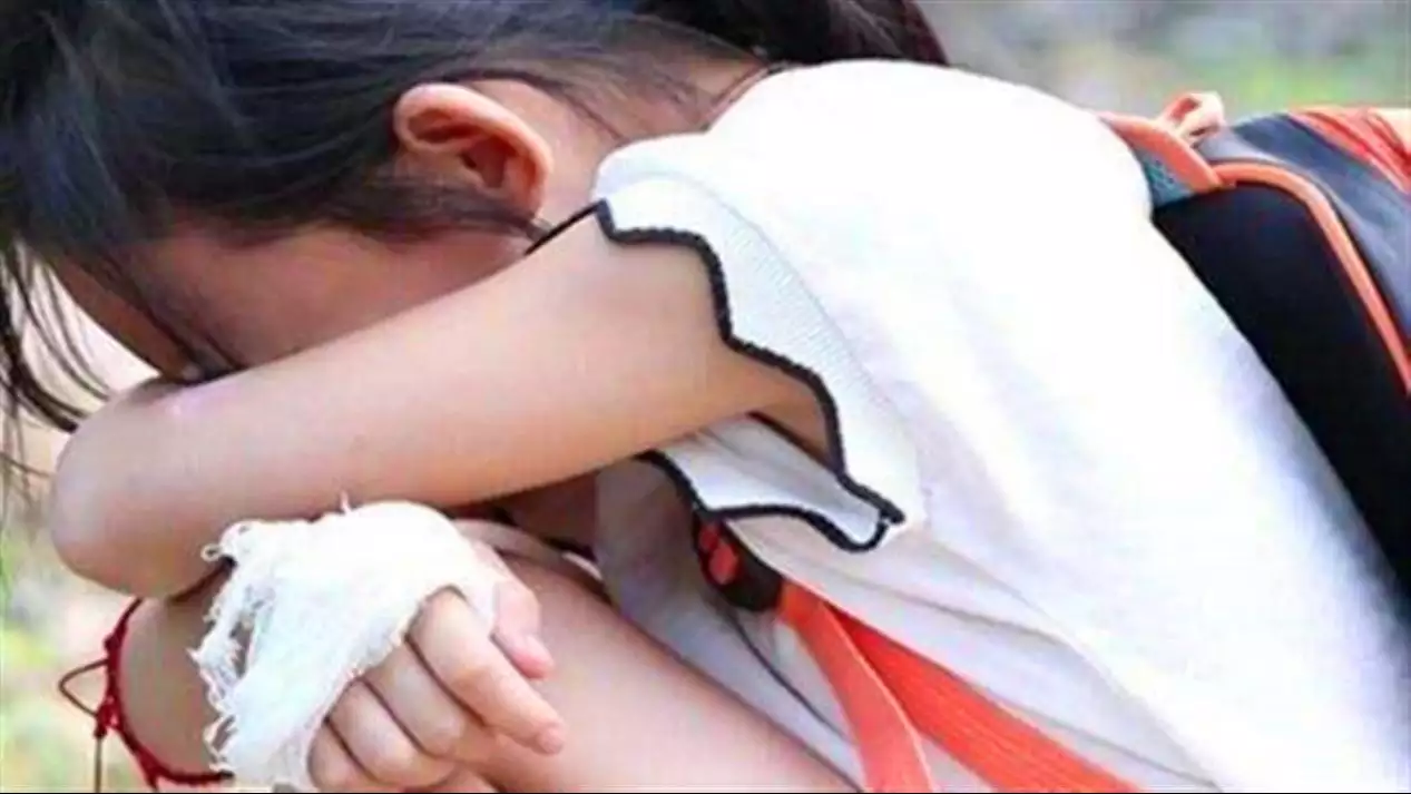 6、男生喜歡一個女孩，心理把她當成女兒看待，為什麼會這樣？兩人年紀相差不算大