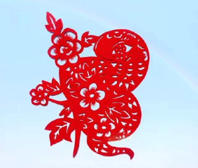 1、屬蛇人在年運氣怎麼樣:蛇人全年運勢如何