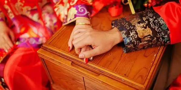 2、年無春年結婚好嗎:年是年，不宜結婚，請問領結婚證還用選日子嗎？