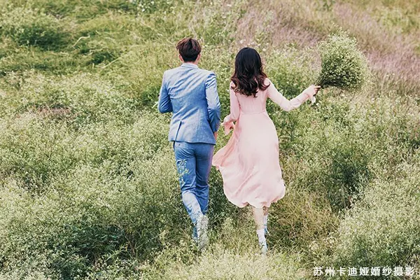 屬狗男和狗女婚姻狀況：屬狗男和屬狗女相配嗎婚姻