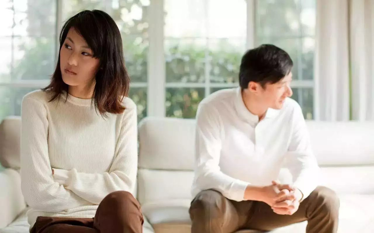1、男子為什麼喜歡找許多情人:為什麼男子都喜歡找比自己歲數大的情人？