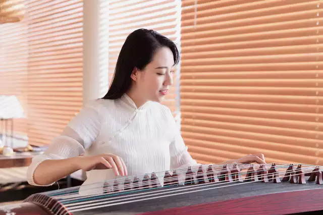 3、女命晚婚的八字:關於女命八字婚姻狀況