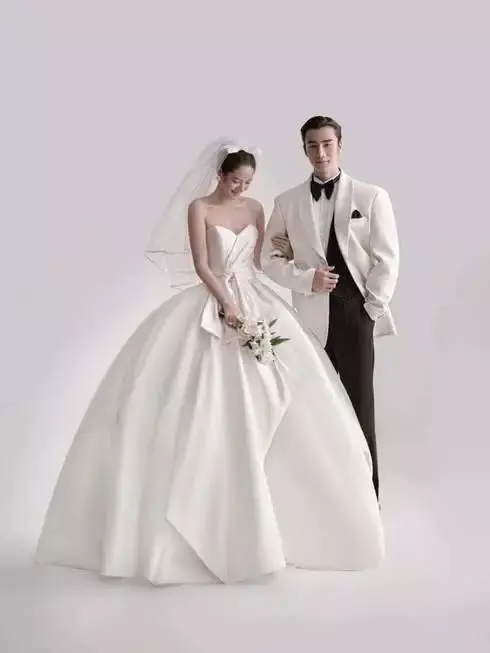 2、婚紗照風格:婚紗照，該選什麼風格的才好看？
