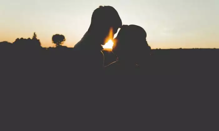 5、男人出軌會動真感情嗎:男人精神出軌會動真感情嗎