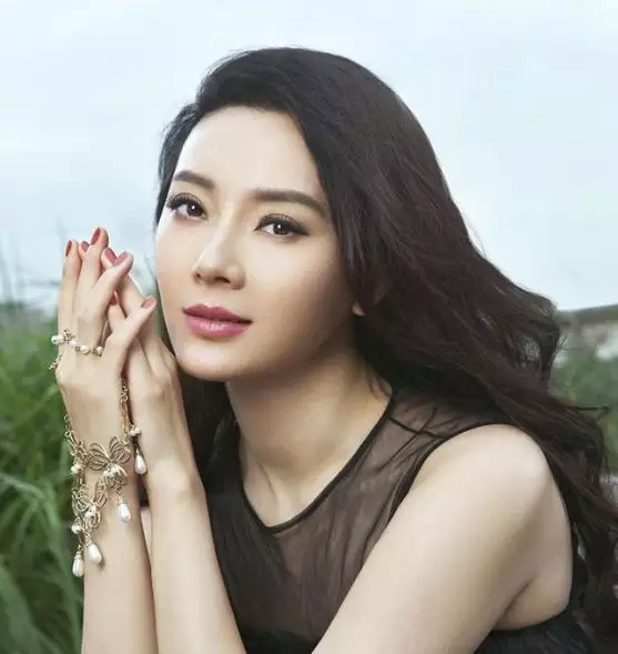 年出生女一生婚姻：年出生屬蛇人是什麼命運