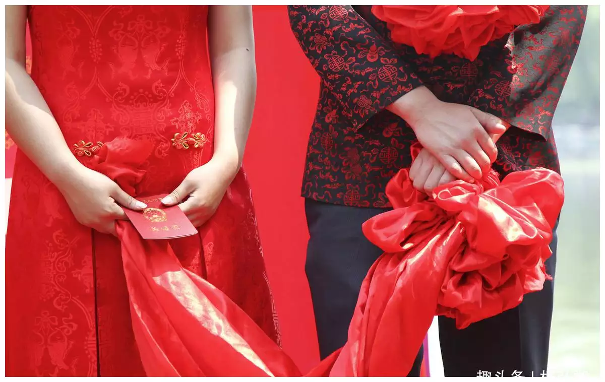 4、男蛇女羊婚姻是否相配:生肖配對.男蛇女羊.配么?