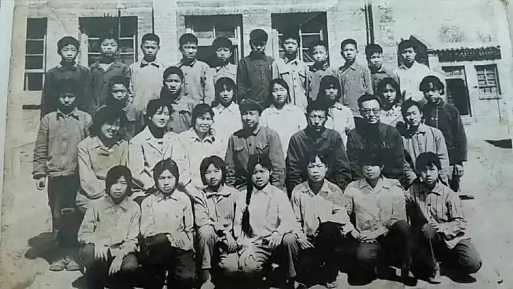 4、78年高中畢業是哪年:年出生的專畢業是哪一年？