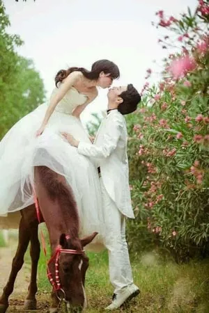 1、兩個屬馬的人結婚:兩個人都是屬馬的在沖馬那天結婚好不好