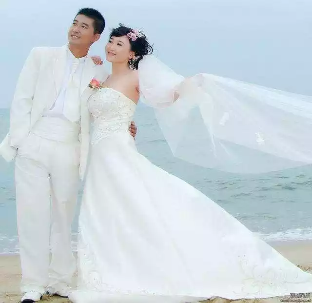 3、88屬龍的一生婚姻狀況:年屬龍的人一生的財運