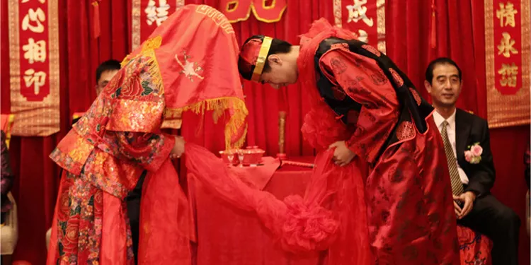 3、68猴女57雞男婚配好嗎:69年屬雞男與68年屬猴女配嗎?