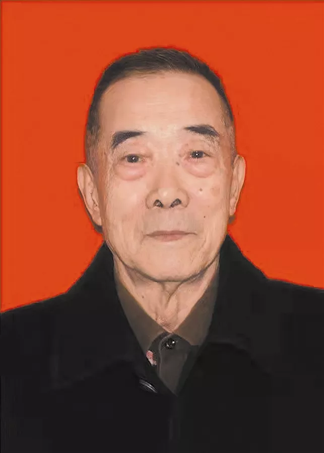 5、屬蛇男年出生的和屬牛女年出生的這倆小我私人在一起相配嗎