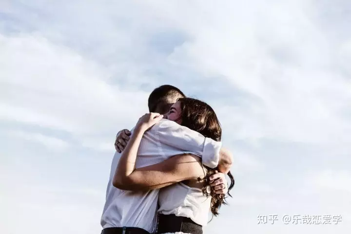 1、老公不行想出軌怎麼辦:老公經常出差，我很難受，可又不想出軌。怎麼辦呢？