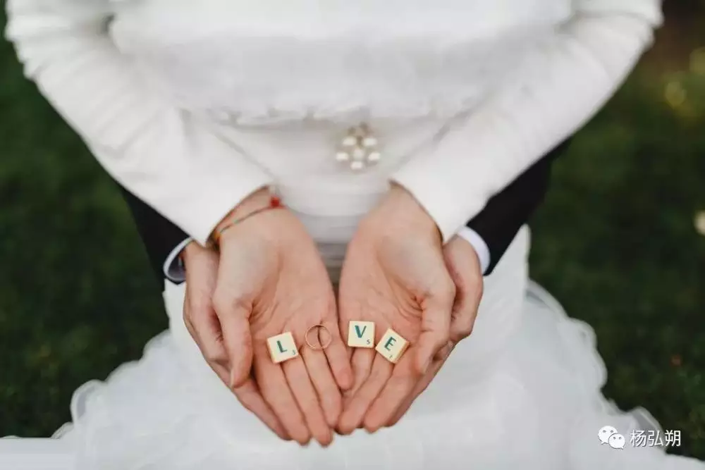 1、32屬蛇男和屬羊女的婚配好不好:屬蛇男和屬羊女結婚好不好