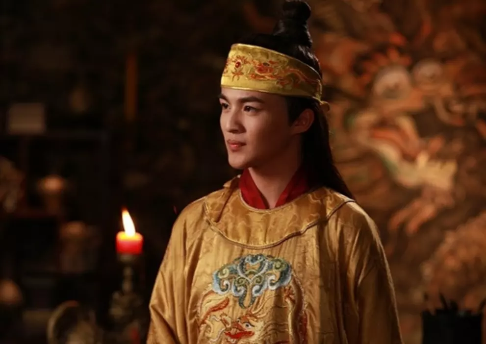 4、古代皇子的基本知識，好比穿什麼顏色的衣服，若何致意，等等