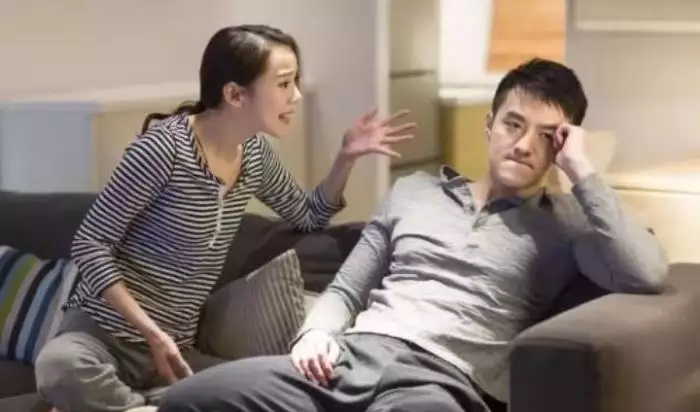 3、已婚男跟小三時間越久:已婚男人對小三冷淡的原因？