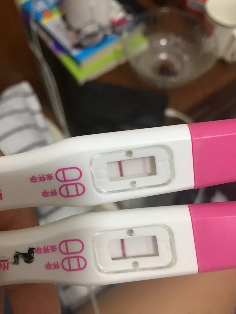 1、懷兒子的徵兆驗孕棒:懷女兒和懷兒子癥狀主要是怎樣的？