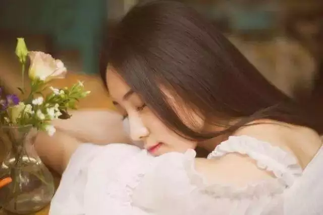 1、男人為什麼都愛出軌:有一輩子不出軌的男人么？