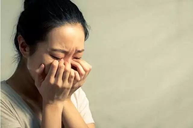 3、三胎又是女兒我抑鬱了:我第三胎是女兒給人家可心裏總忍不住想難受
