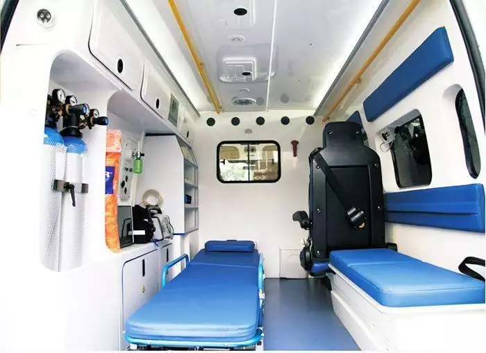3、有沒有接送病人回家的車:誰能聯繫到專門接病人出專用車，謝謝！