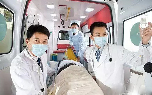 1、長途轉運收費標準:全國關於救護車收費是怎麼規定的？？