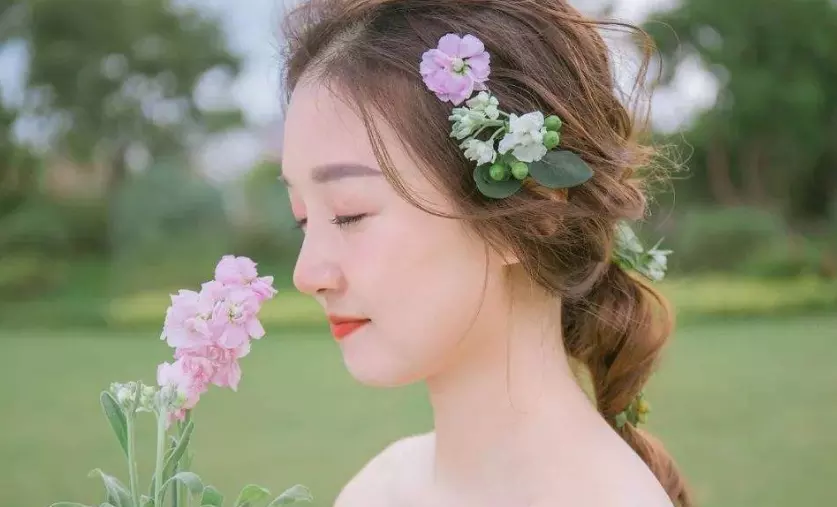 屬蛇的女生適合找什麼屬相的娶親：屬蛇的女人應和什麼屬相的人在一起娶親好呢