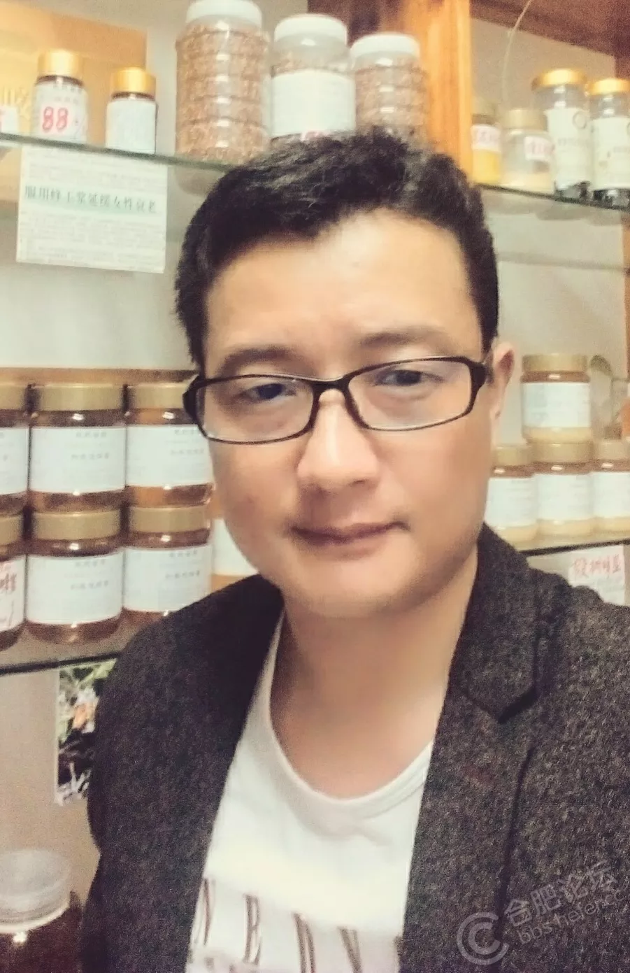 3、請幫算算婚配：77年屬蛇的男子（射手座）和85年屬牛的女子（水瓶座）
