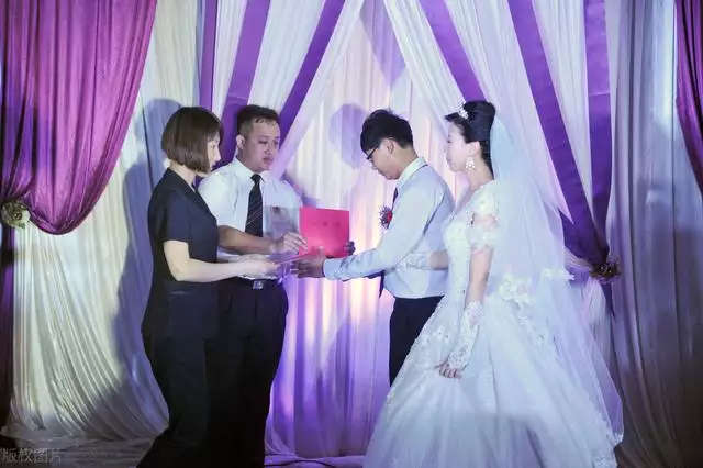 3、如何選結婚黃道吉日子:選的結婚日子各種黃曆說忌嫁娶，怎麼破