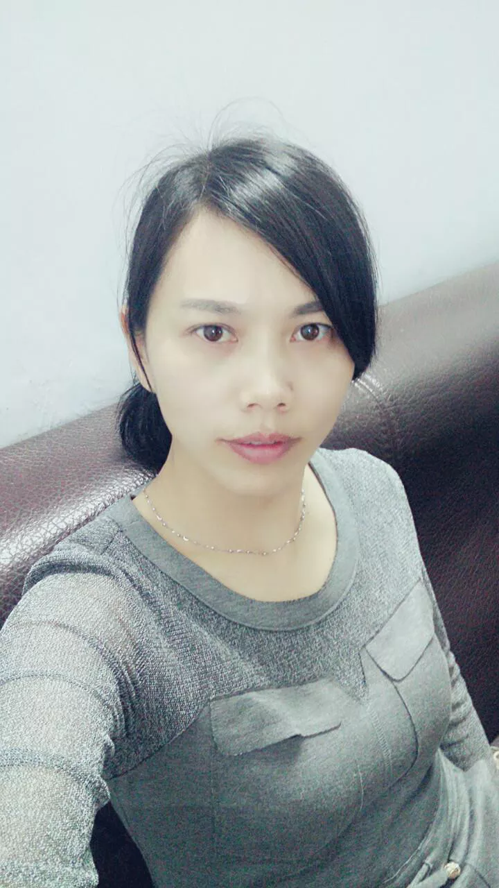 5、大家說 是一個50歲的男人娶一個18歲的女孩 還是一個40歲的女人嫁給一個20歲的男孩機會多