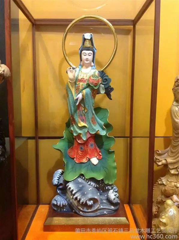 適合哪個屬相：蓮的屬性是什麼