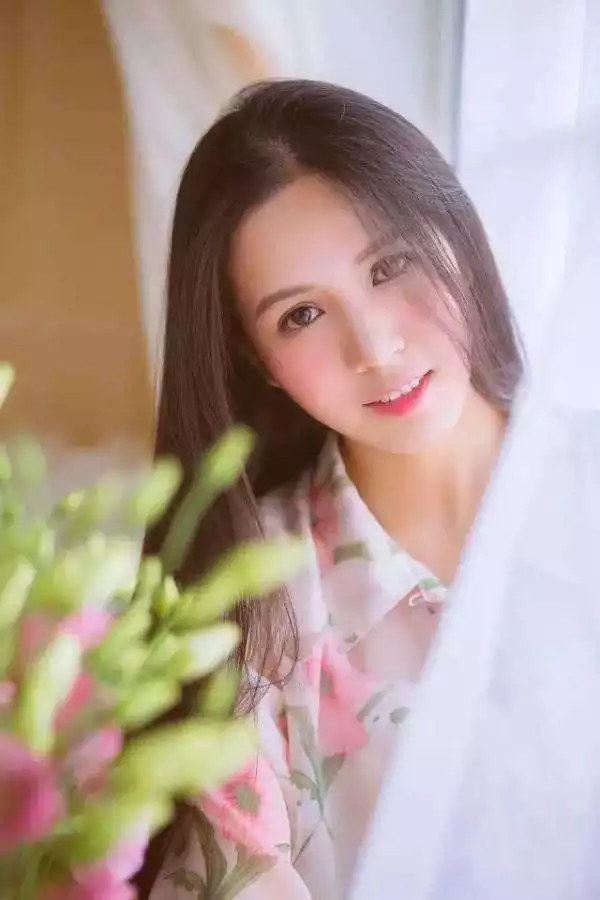5、男人出軌同一個女人十年 但這期間這個男有過其他女人 請問他愛這個十年的女人嗎？他們都