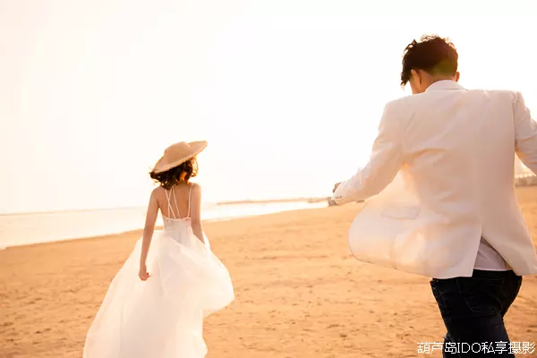 2、女的比男的大5歲結婚好不好:女比男大兩歲結婚好嗎