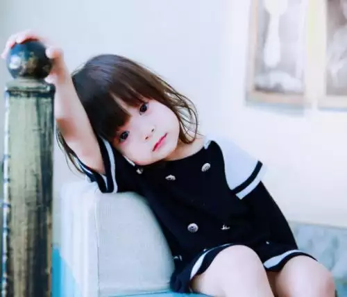 6、屬狗女孩最吉利的名字:姓李屬狗的女孩打分的名字