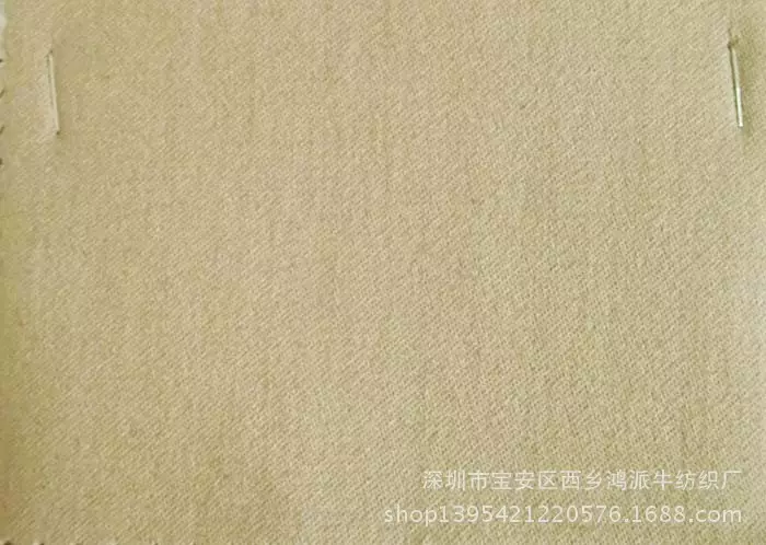 4、卡其色和淺卡其色對比:卡其色和黑色的包哪個更好看？