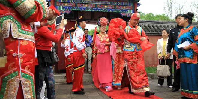 2、滿族人考究生肖婚配嗎:生肖配瞄準嗎