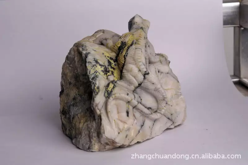 自然寶石可以鐫刻成屬相嗎：什麼石頭可以鐫刻石像