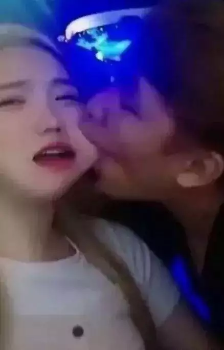 剛在一起的女孩，我要送禮物她不要，她說剛認識？？這是什麼意思