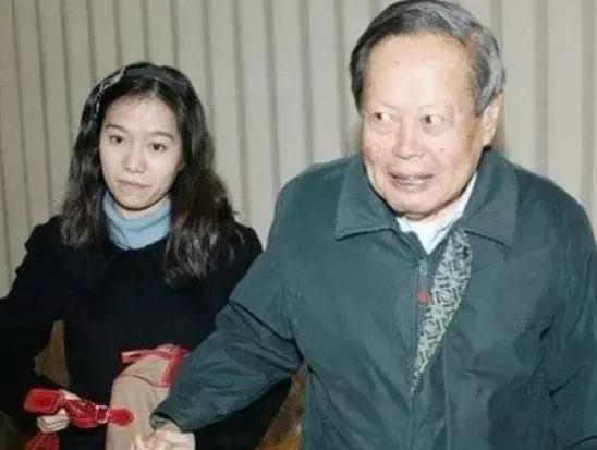 2、年出生的人現在多少歲:年農曆12月出生今年虛歲是多少歲