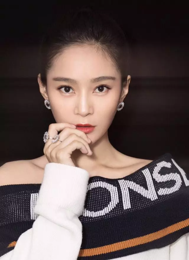 25歲和女28歲屬相合不合：屬羊的28歲男生與屬狗的25歲女生合不合呀？？