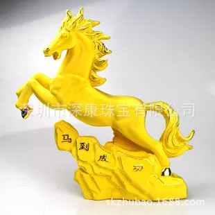 男屬相馬適合車內擺件：屬馬的車內擺件什麼對照好？