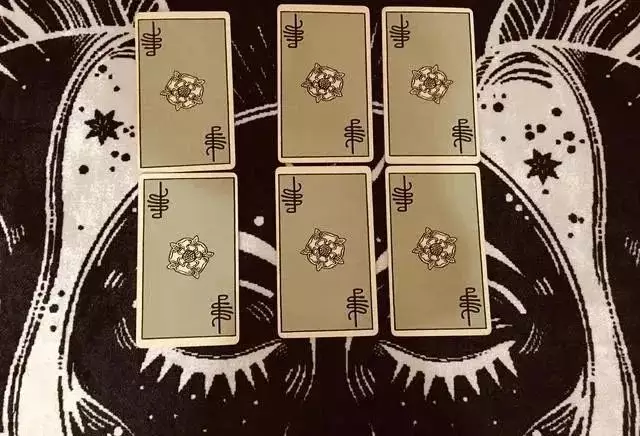 2、超準的塔羅牌愛情測試:超準的塔羅牌在線占卜愛情 測試有多少人暗戀你