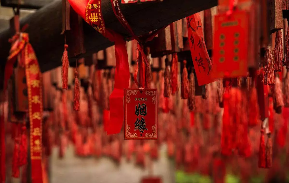 2、真的有命中註定的姻緣嗎？那麼命中註定的姻緣會錯過嗎？那麼如果錯過了命中註定的姻緣會怎麼樣呢？