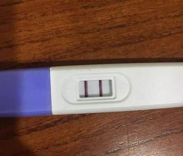驗孕棒一深一淺就是懷孕嗎：快來月經了，為什麼排卵試紙總是显示弱陽性呢？