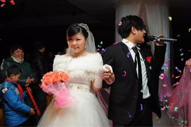 1、下雪天娶媳婦預示:結婚當天下雪好嗎