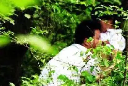 2、瞥見老公和小三在一起應該怎麼辦:老公和小三在一起我瞥見了!我該怎麼辦