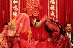 3、晚婚女的:按照里講女人一直到老都沒有結過婚這是什麼嗎？